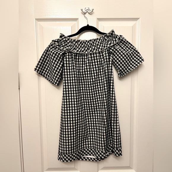 Off-shoulder Vineyard Vines dress - Picture 1 of 1